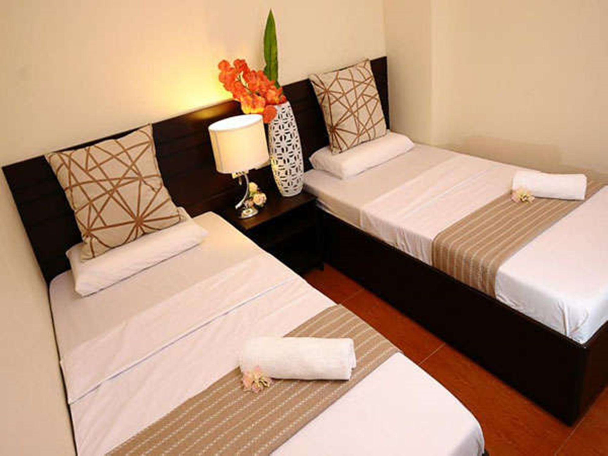 Reddoorz Near Victoria Mall Davao Exterior foto
