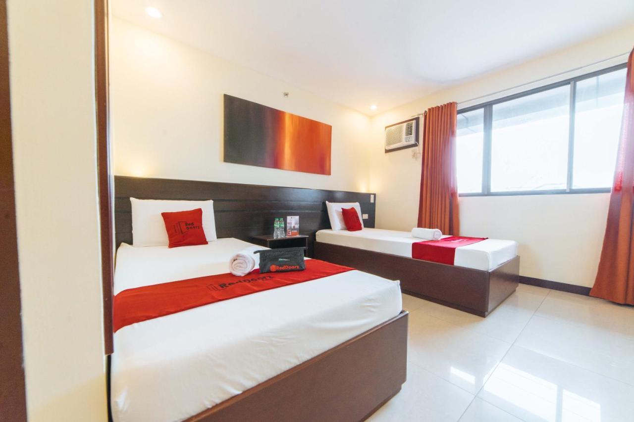Reddoorz Near Victoria Mall Davao Exterior foto